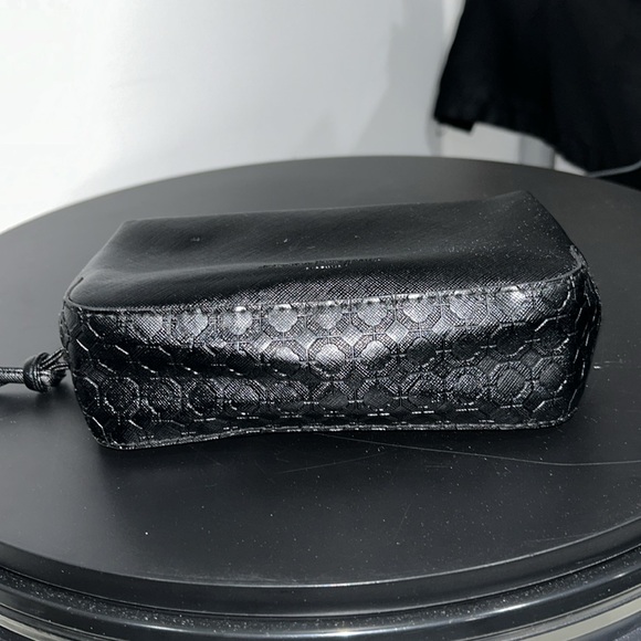 Salvatore Ferragamo Parfums cosmetic case - Picture 3 of 5